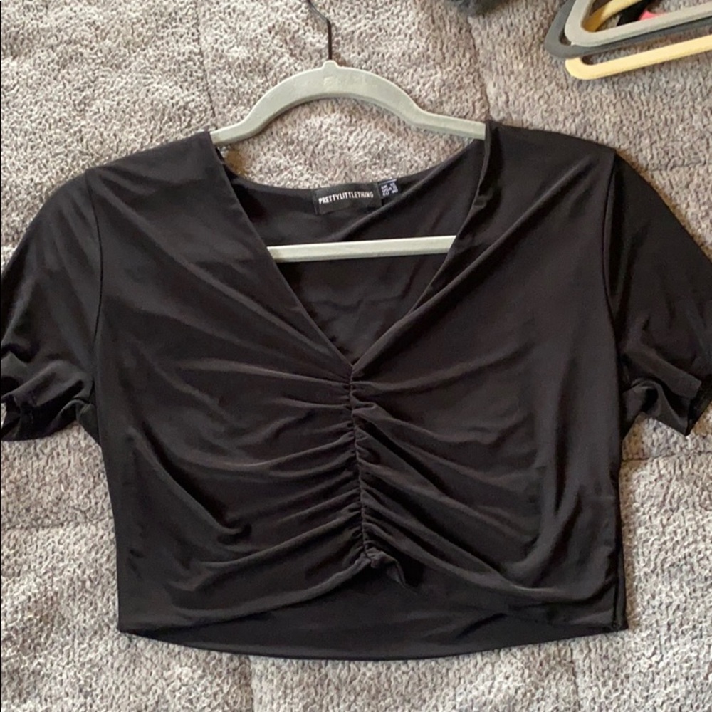 PrettyLittleThing Crop Top